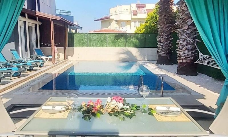 Belek Kadriye’de Havuzlu Günlük Kiralık Villa